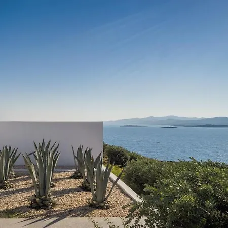 The Edge Luxury Summer House * Αγία Ειρήνη Πάρου